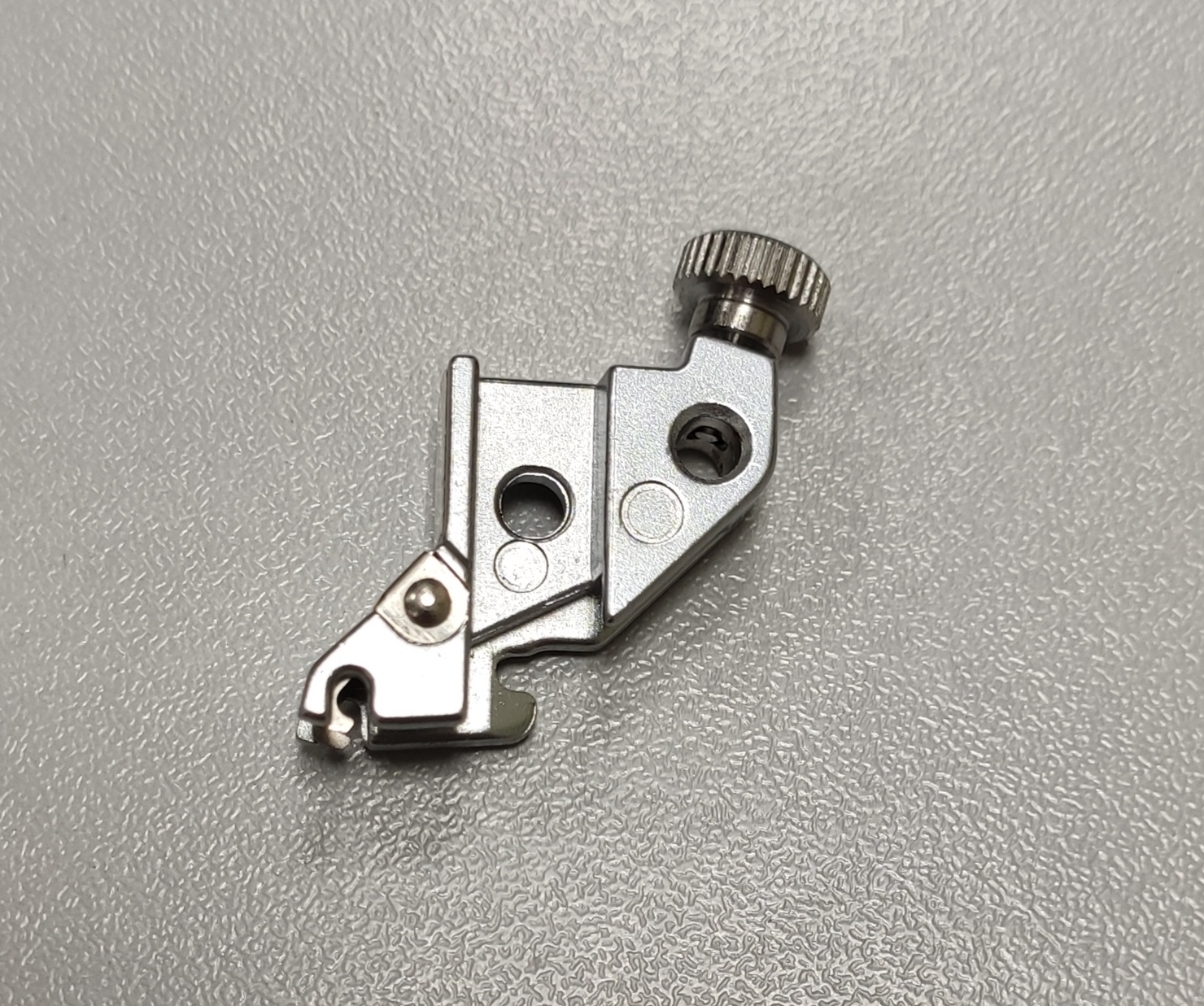 фото - 413039201 (9874550200700, 9869488600000) Лапкодержатель к шв. маш. PFAFF